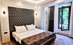 Luxx Garden Hotel